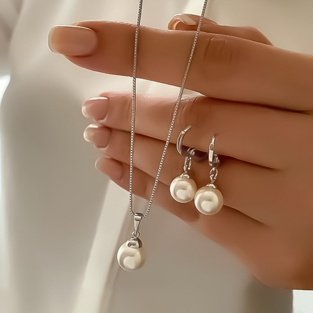 Stylish Golden Vintage Jewelry Set – Pearl Pendant Necklace & Earrings for Valentine’s Day